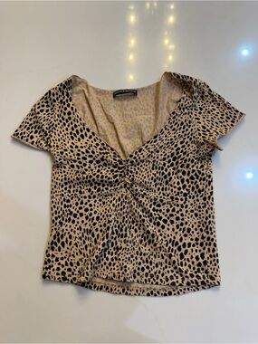 Patterned V-Neck Twist Front Top - Beige/Black